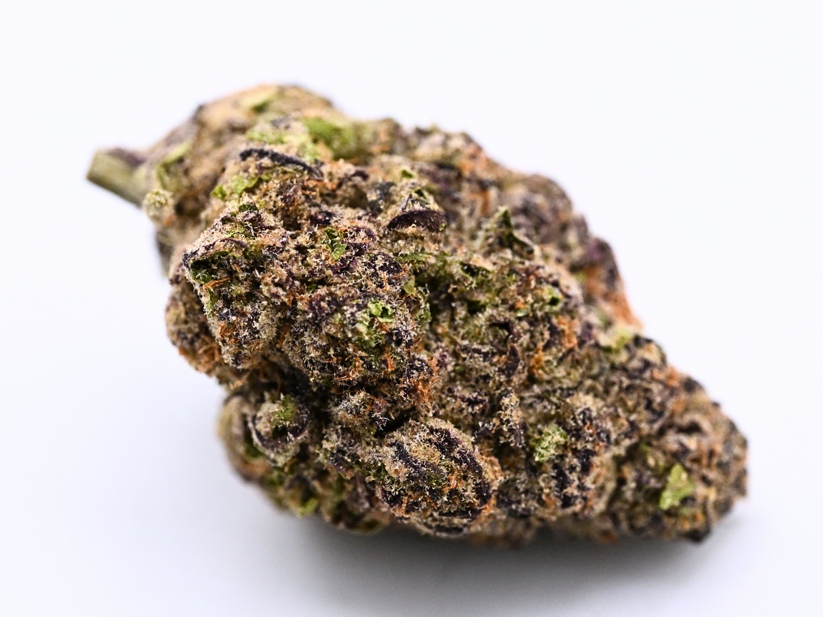 Sheesh Indoor Living Soil THCa Flower August Cannabis Club